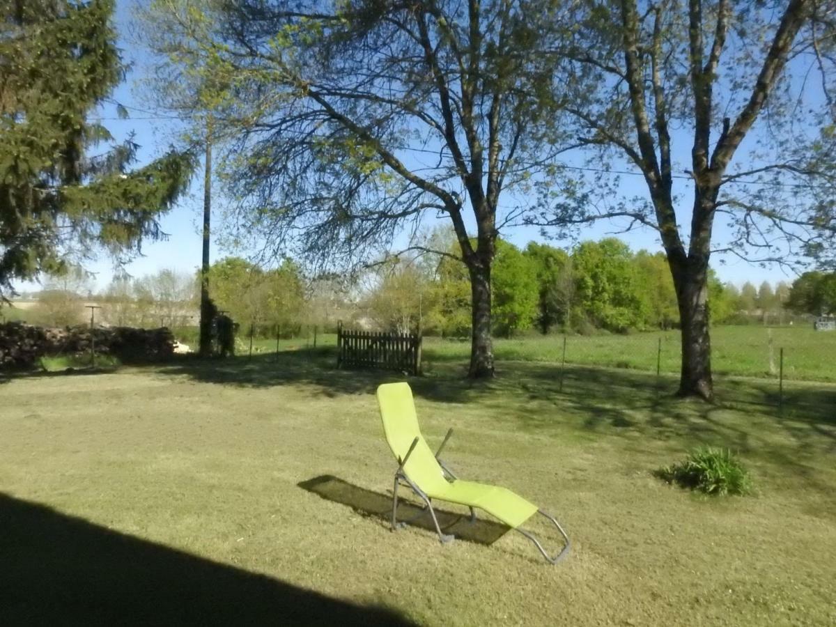 Bed and Breakfast Les Demeures De La Laigne Allas-Bocage Экстерьер фото