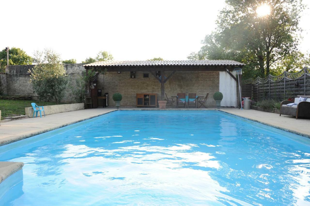 Bed and Breakfast Les Demeures De La Laigne Allas-Bocage Экстерьер фото