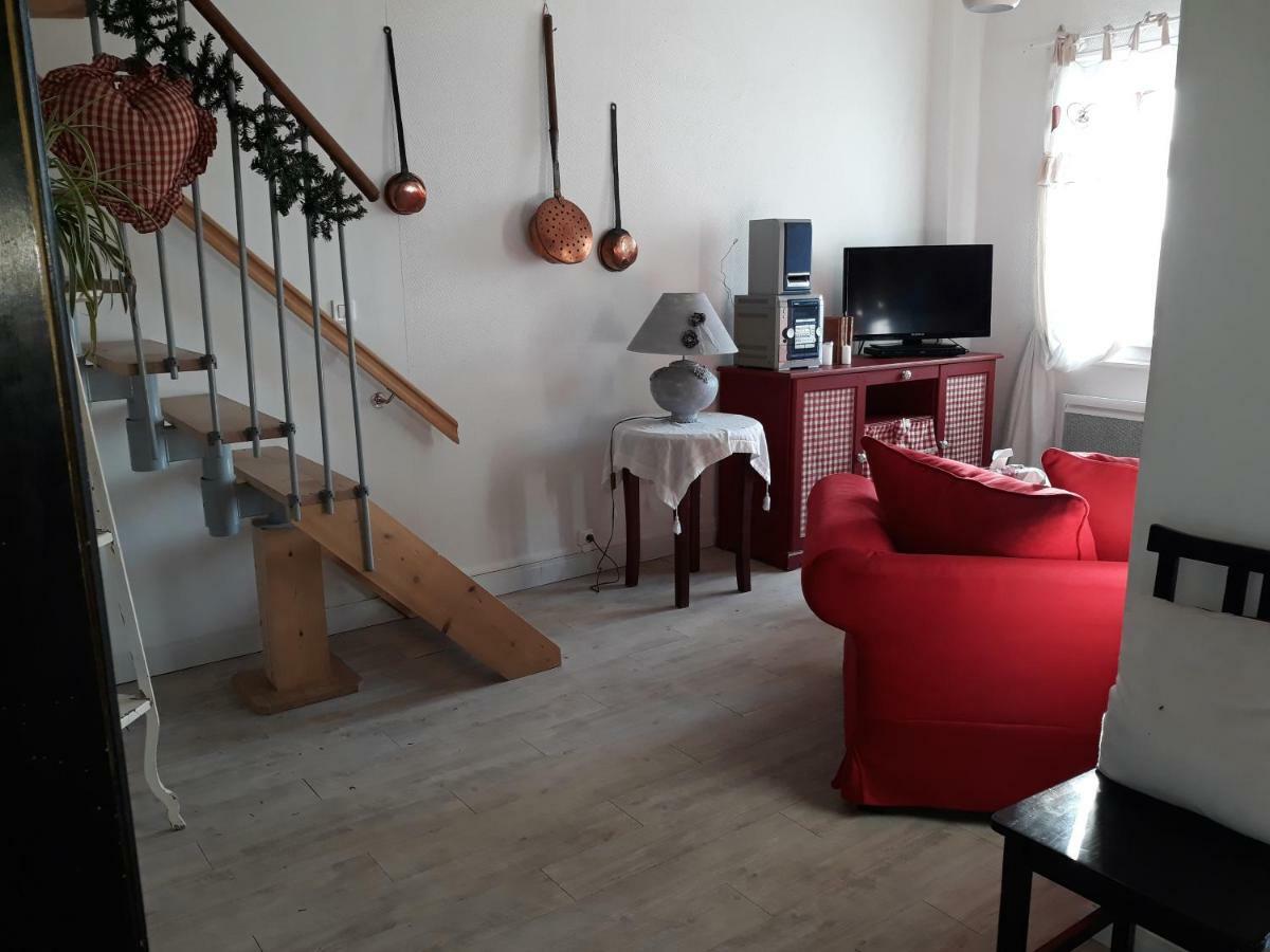 Bed and Breakfast Les Demeures De La Laigne Allas-Bocage Экстерьер фото